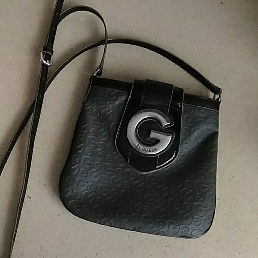 Guess crossbody purse